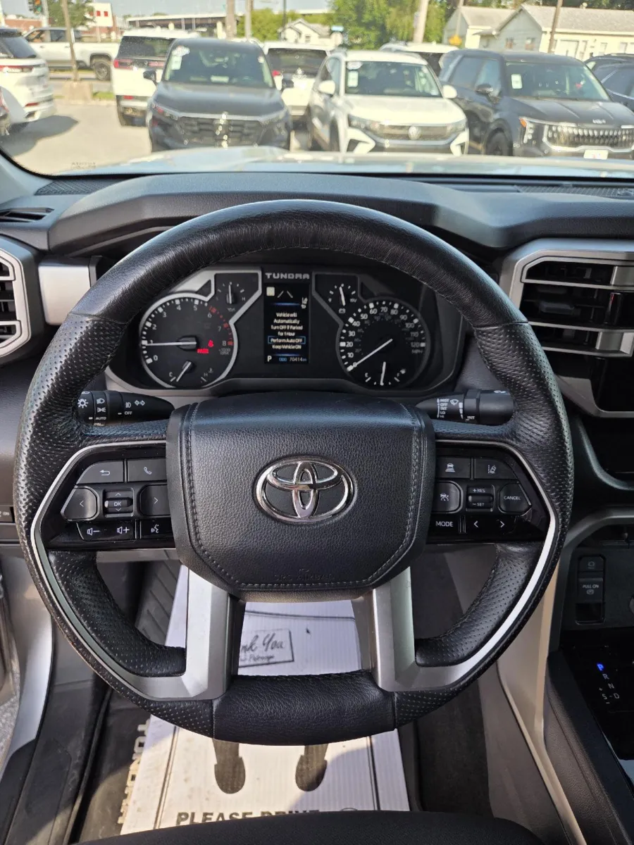 Toyota Tundra photo 17
