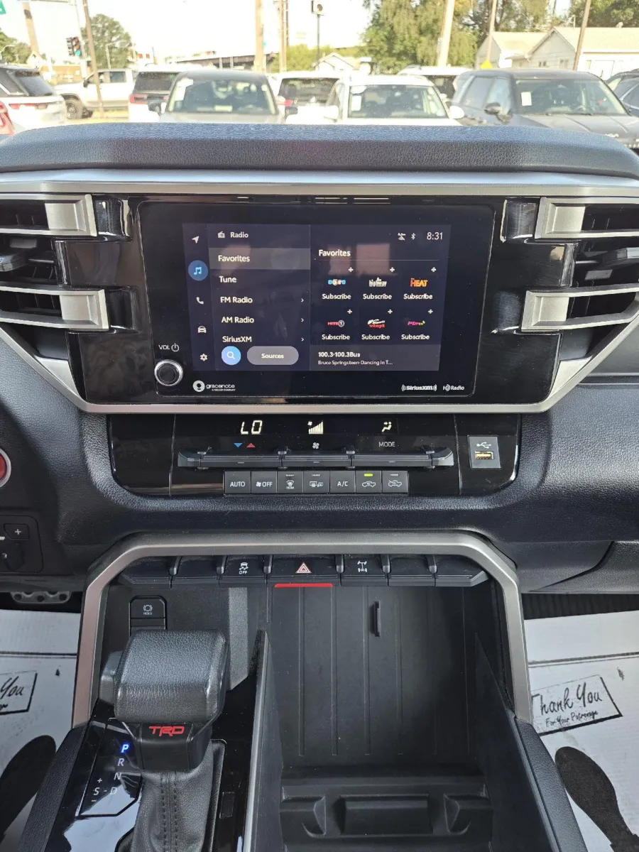 Toyota Tundra photo 19