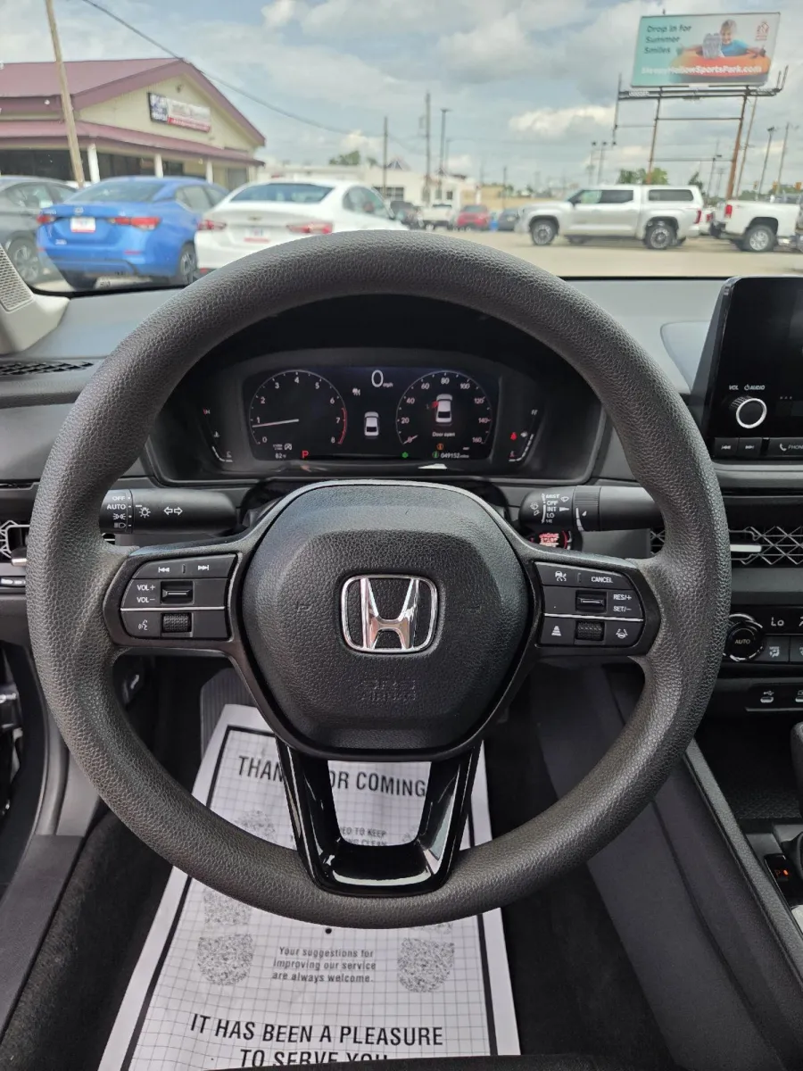 Honda Accord photo 17