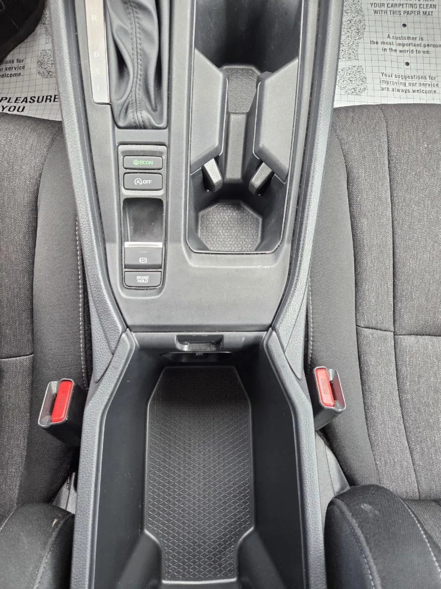 Honda Accord photo 21