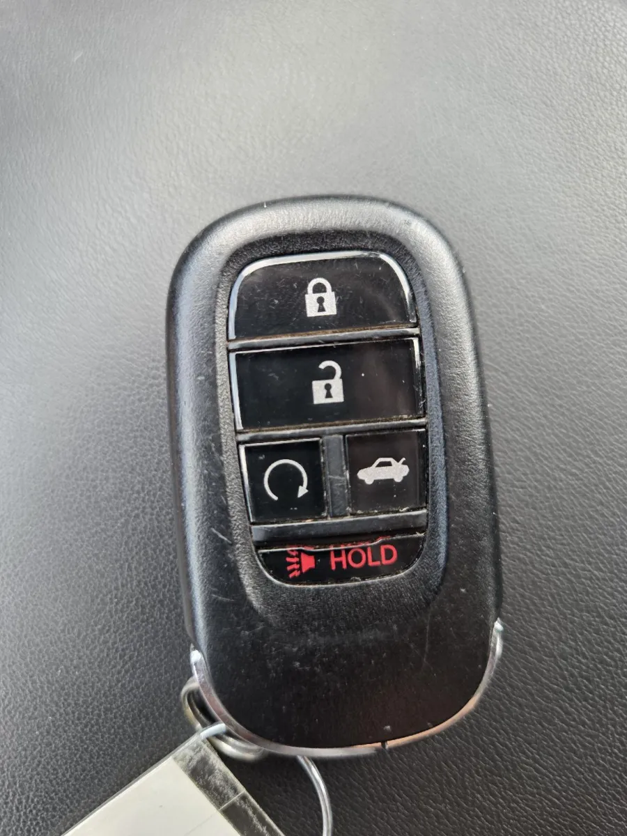 Honda Accord photo 25