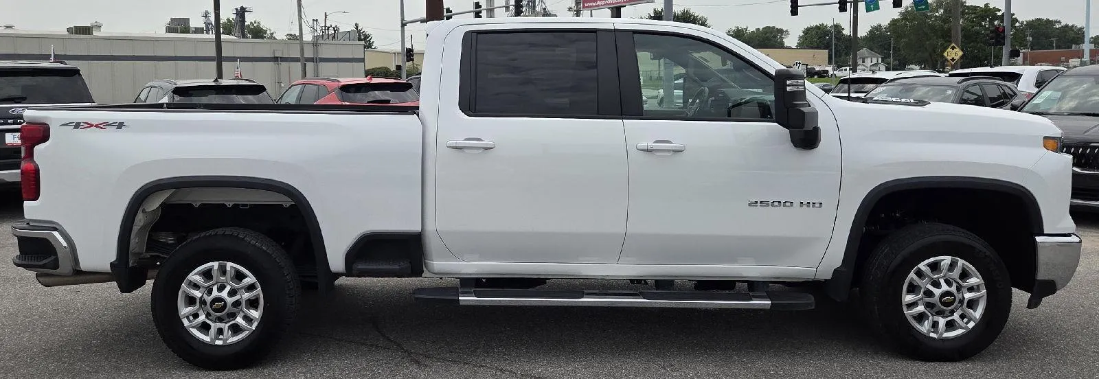 Chevrolet Silverado photo 6