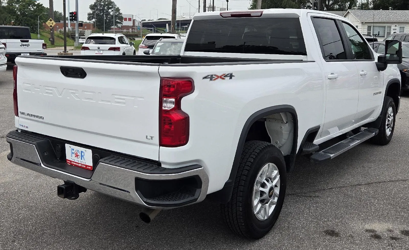 Chevrolet Silverado photo 7