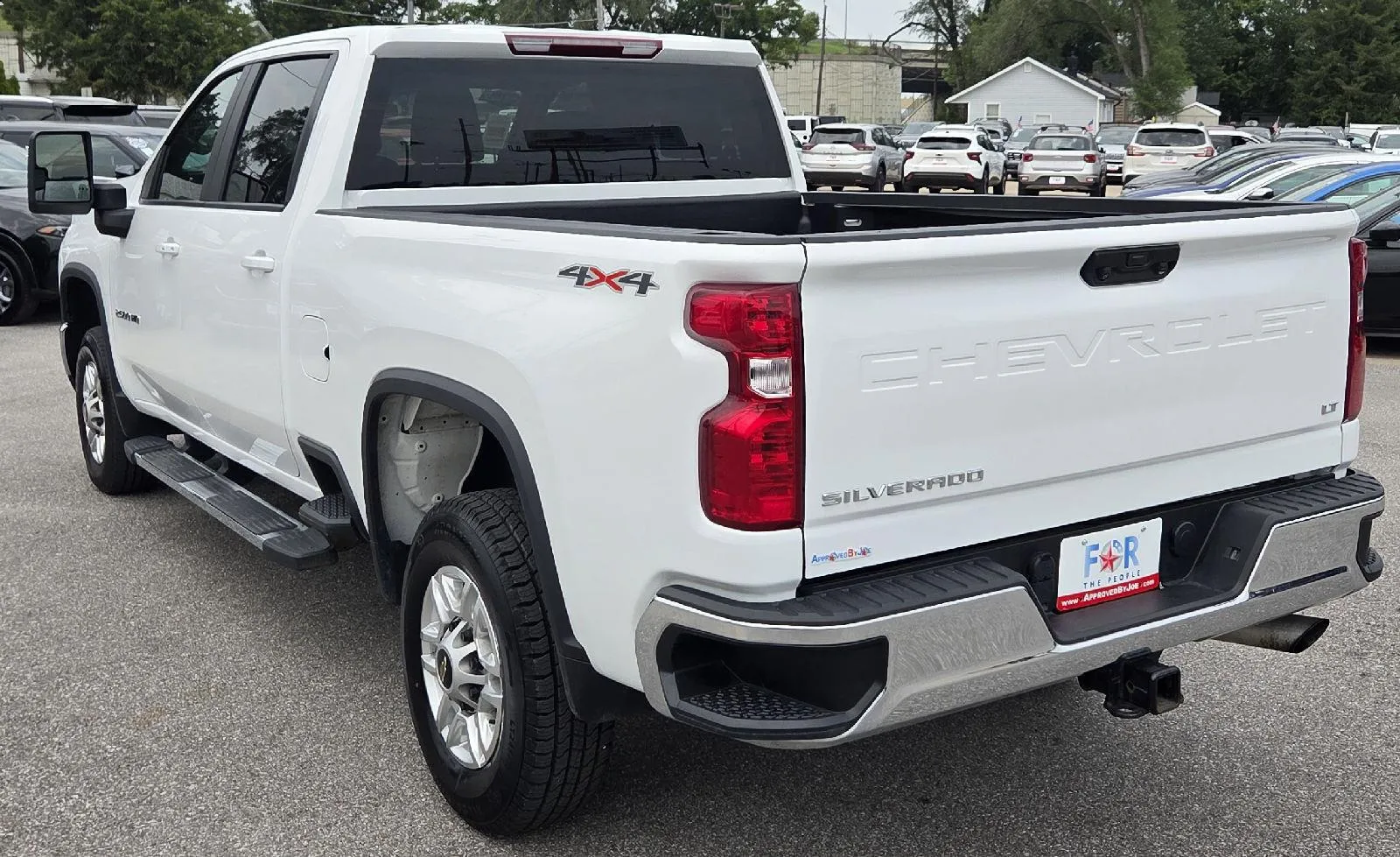 Chevrolet Silverado photo 8