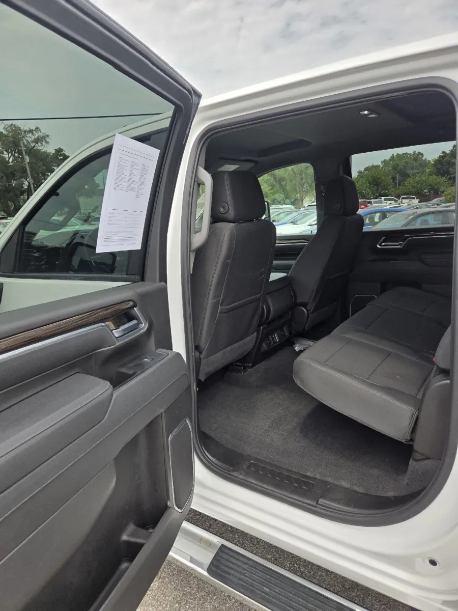 Chevrolet Silverado photo 13