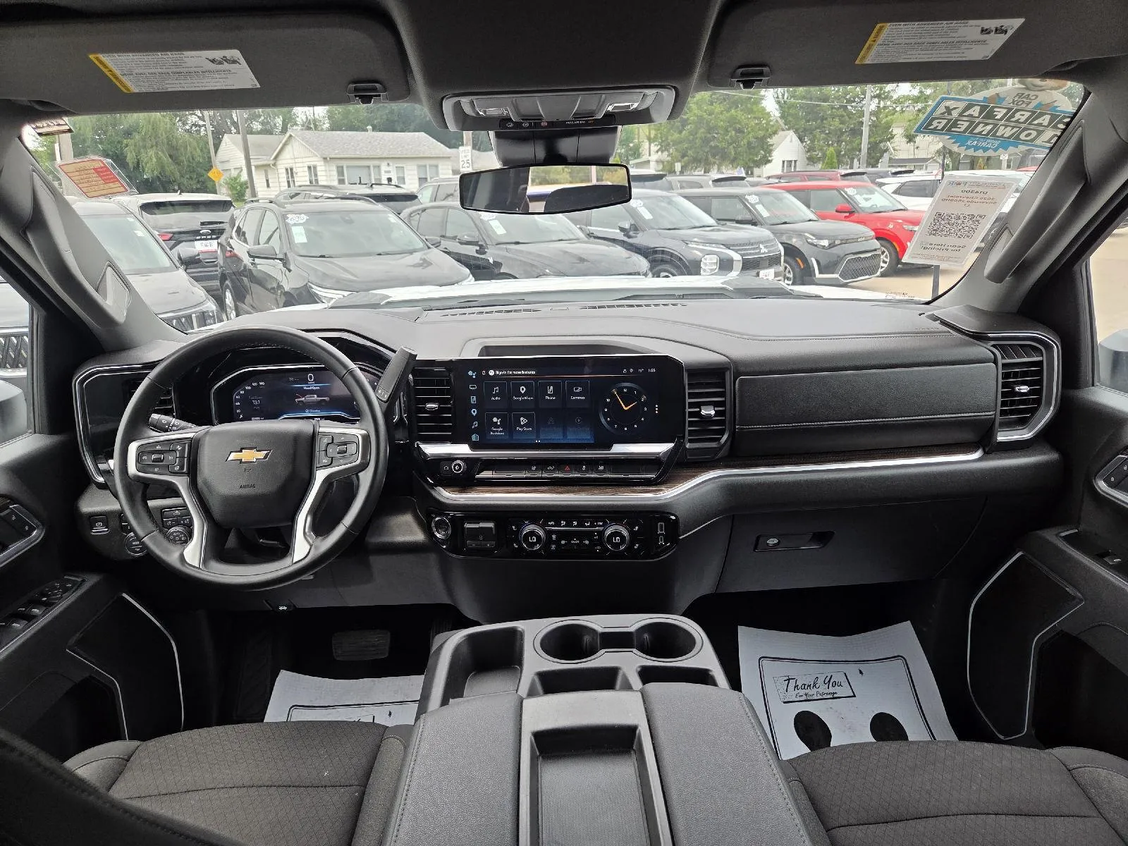 Chevrolet Silverado photo 16