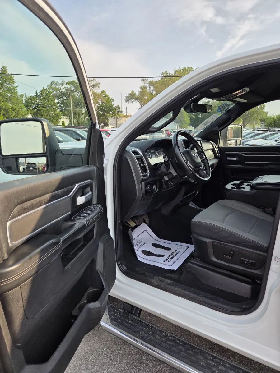 Ram 2500 photo 11