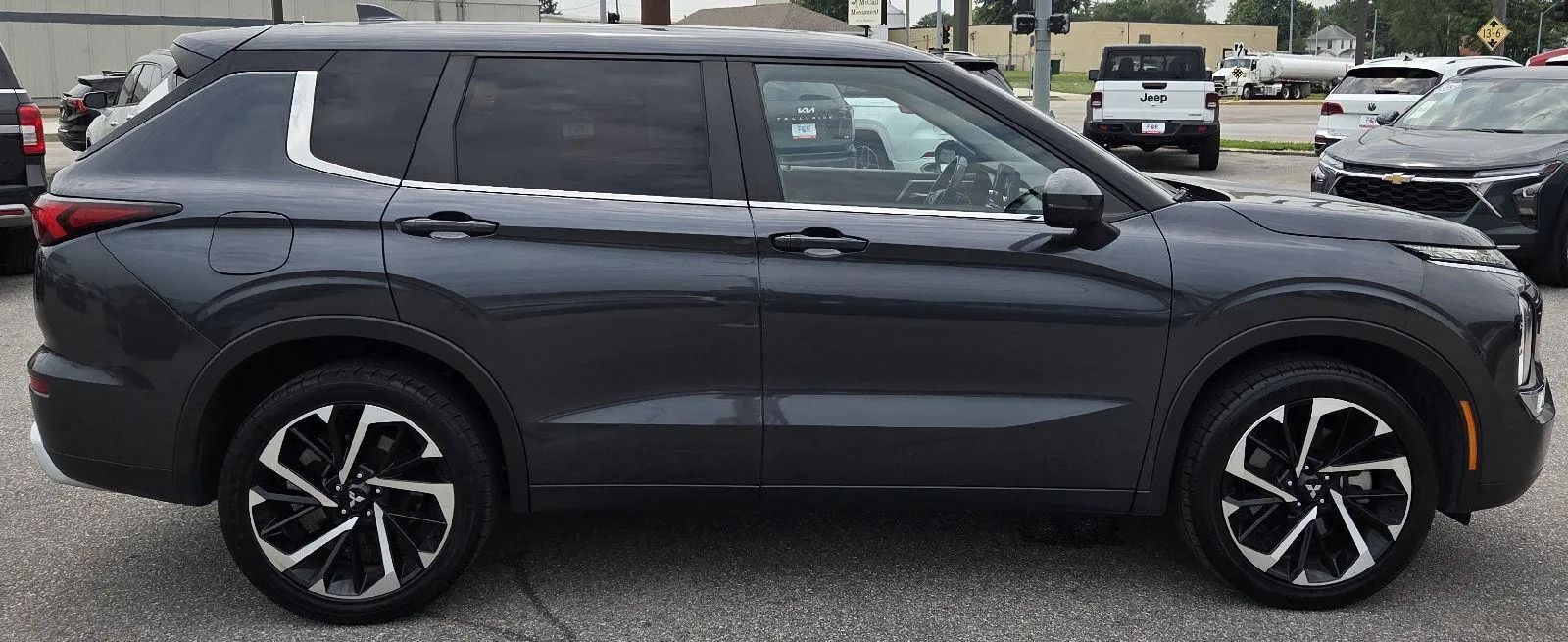 Mitsubishi Outlander photo 6