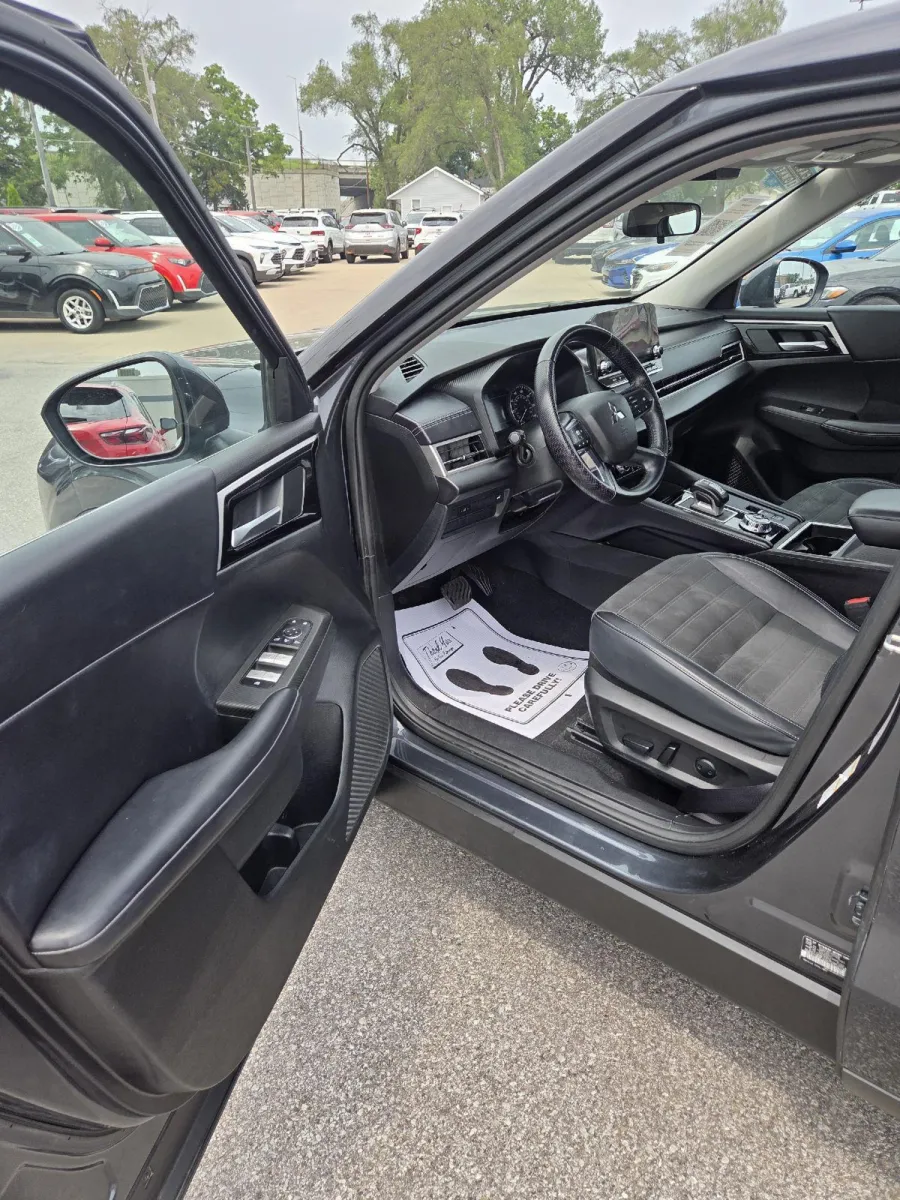 Mitsubishi Outlander photo 13