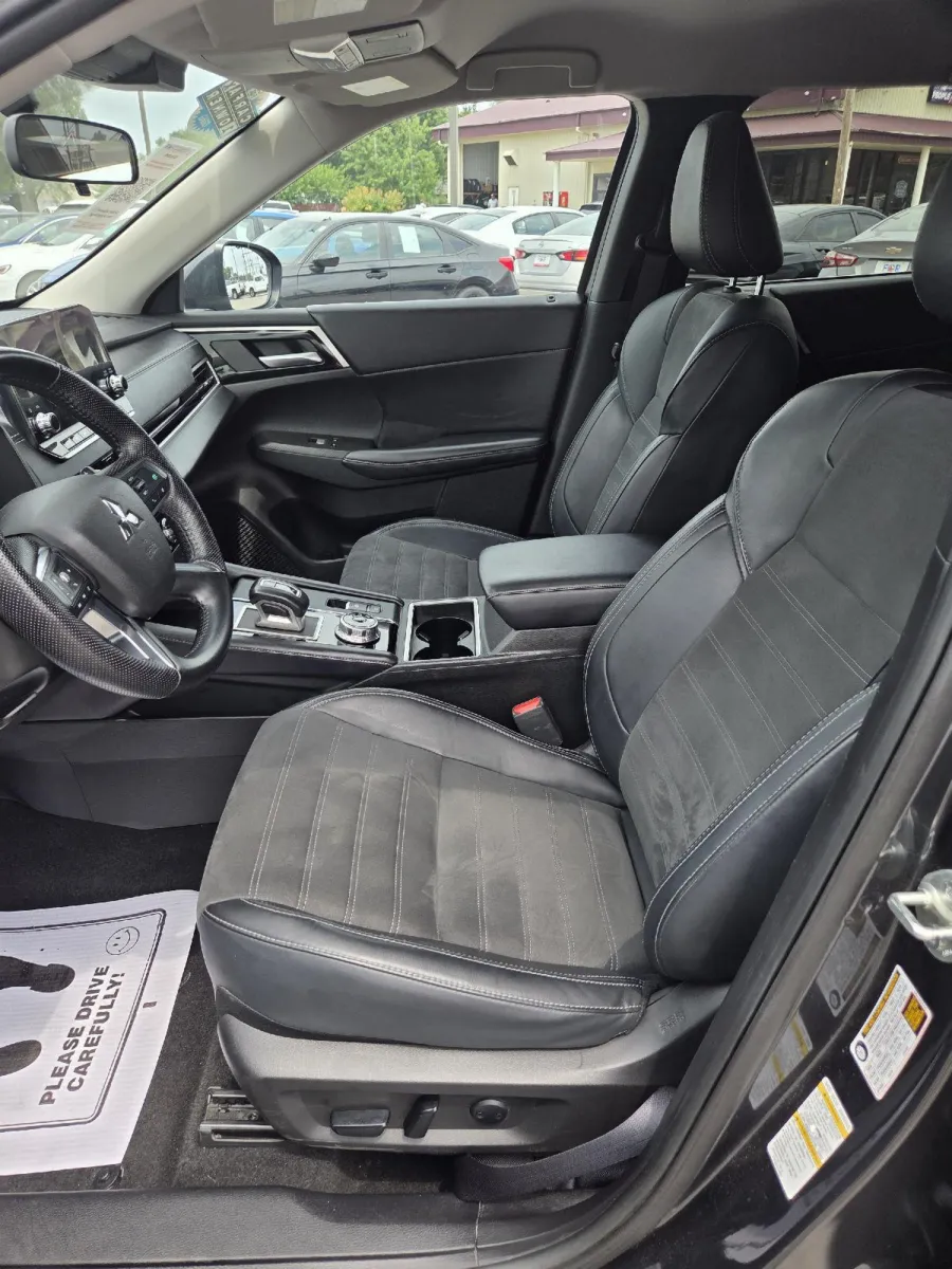 Mitsubishi Outlander photo 14