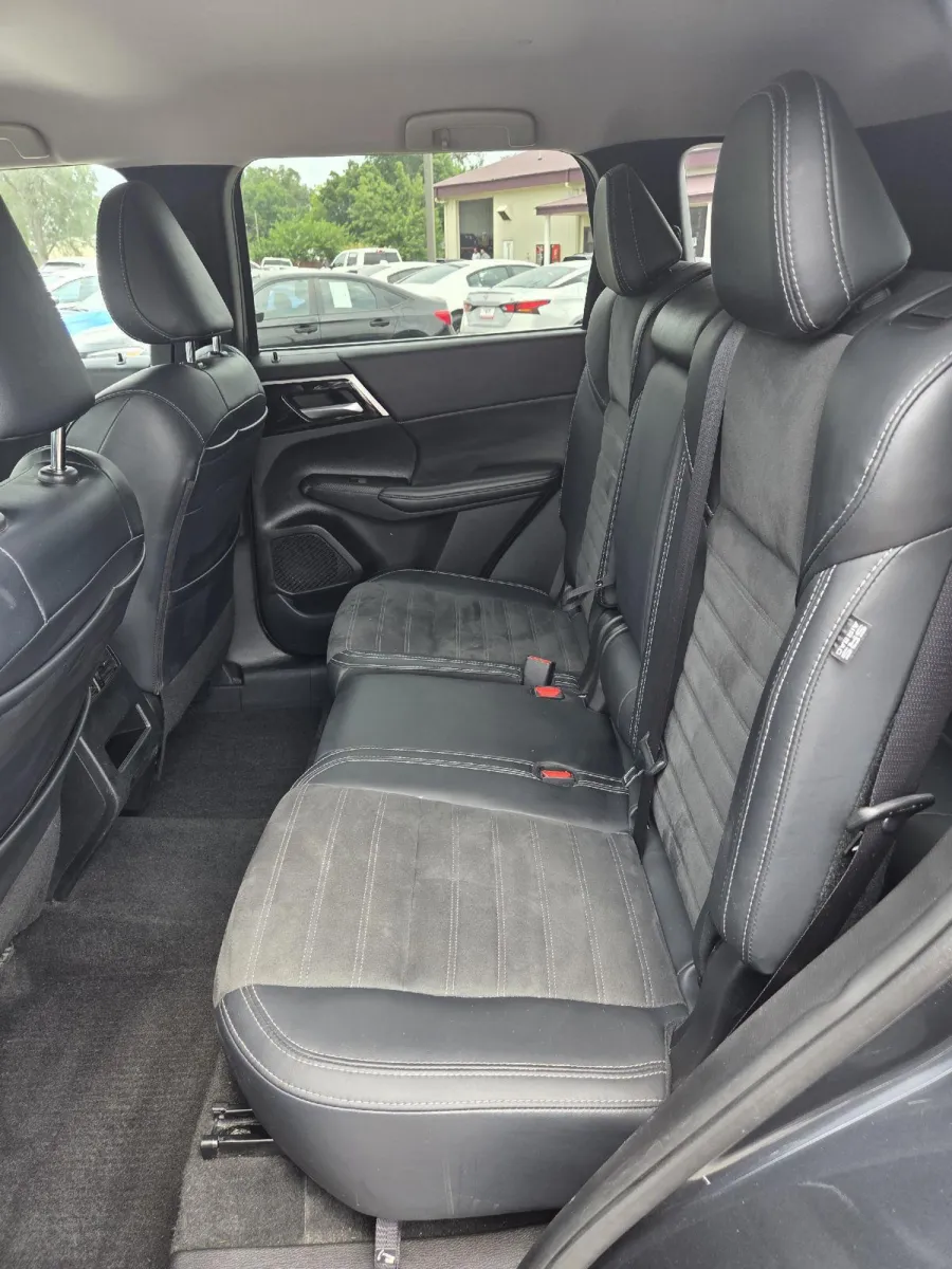 Mitsubishi Outlander photo 16