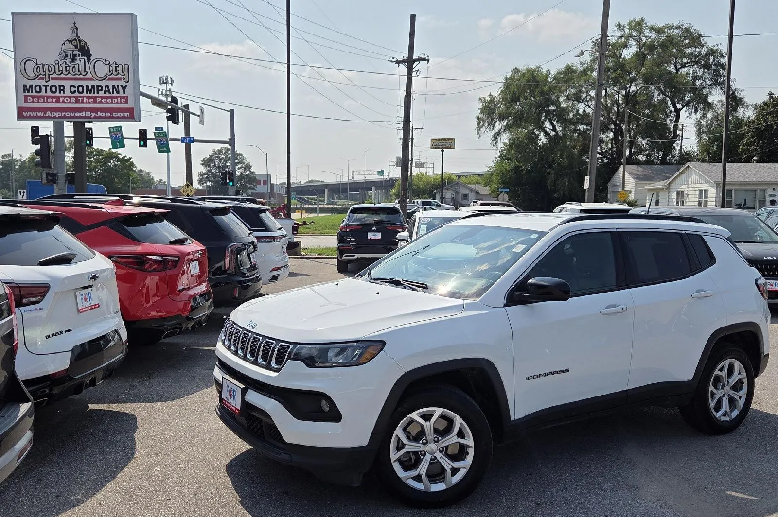 White 2024 JEEP COMPASS LATITUD for sale in Des Moines, IA