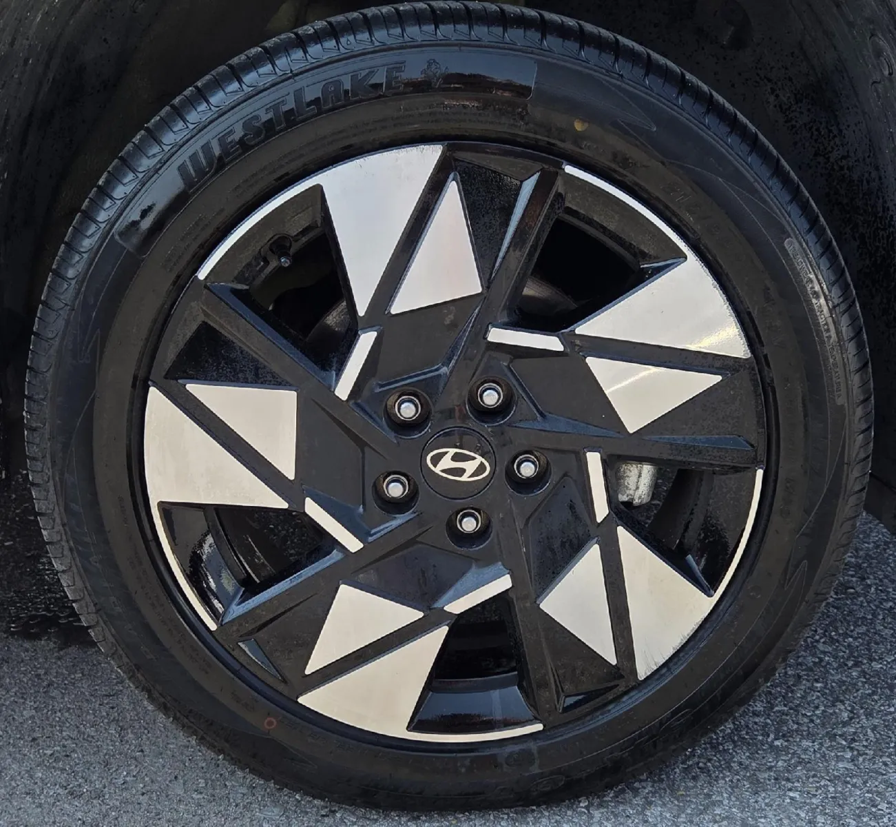 Hyundai Kona photo 12