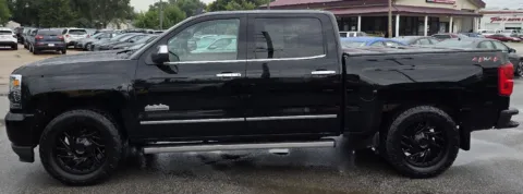 More photos of 2018 Chevrolet Silverado 1500 High Country at Capital City Motor Company, IA