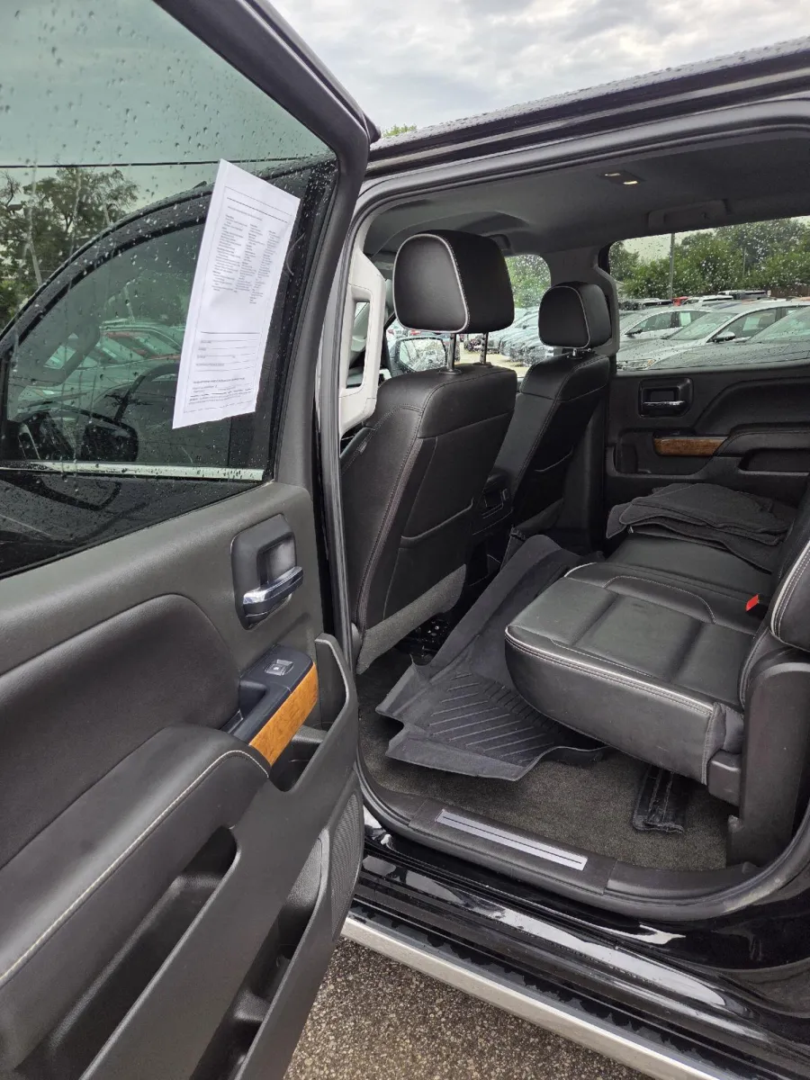 Chevrolet Silverado photo 13