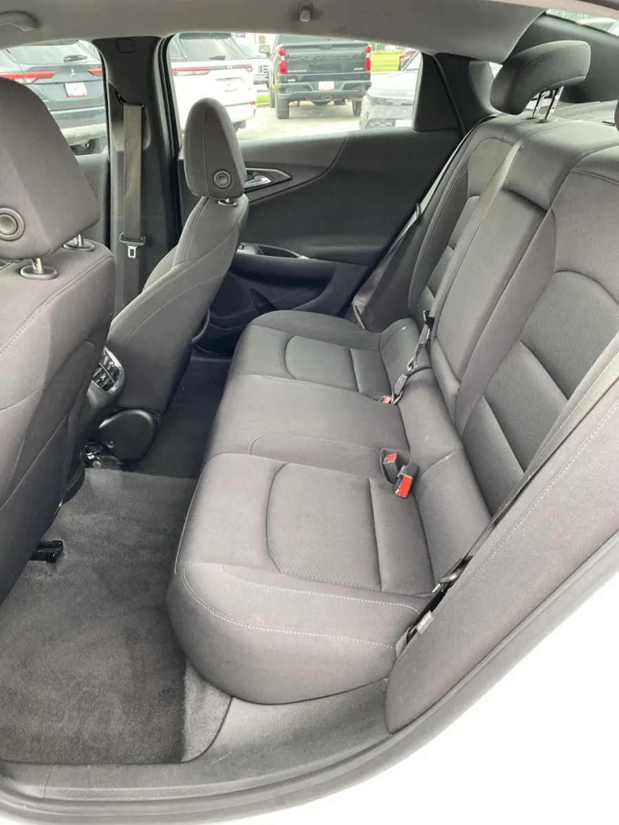 Chevrolet Malibu photo 16