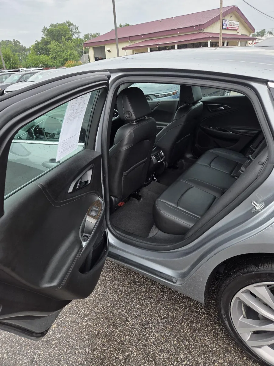 Chevrolet Malibu photo 14