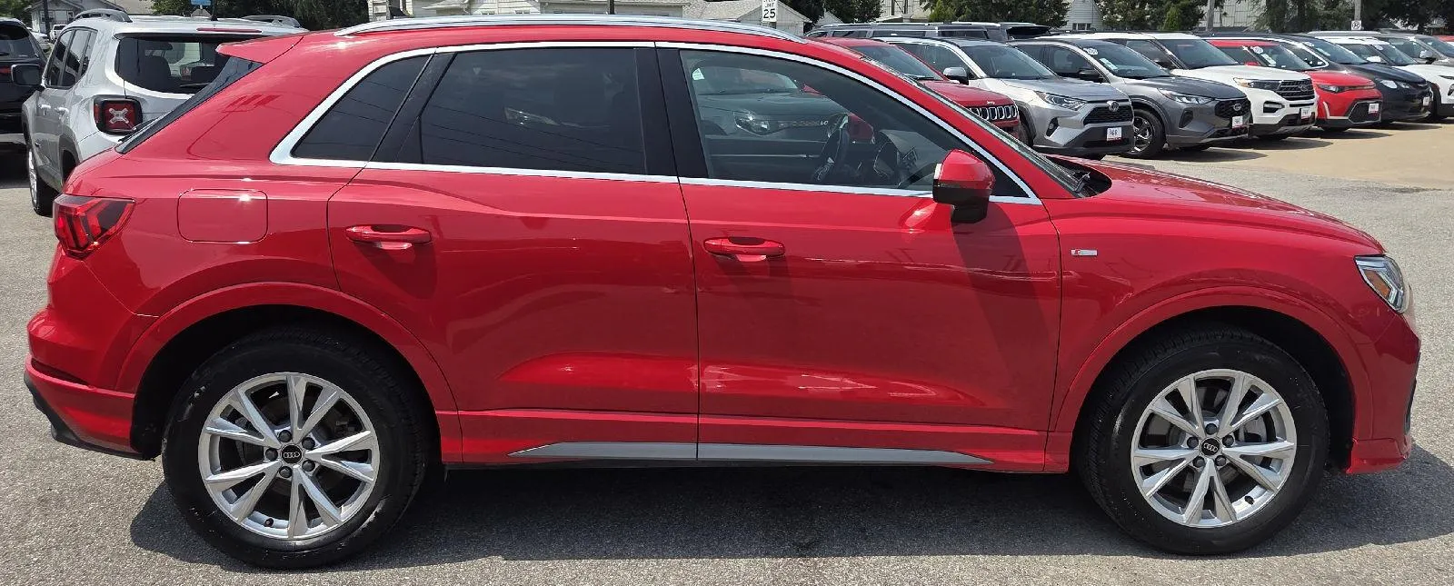 Audi Q3 photo 6