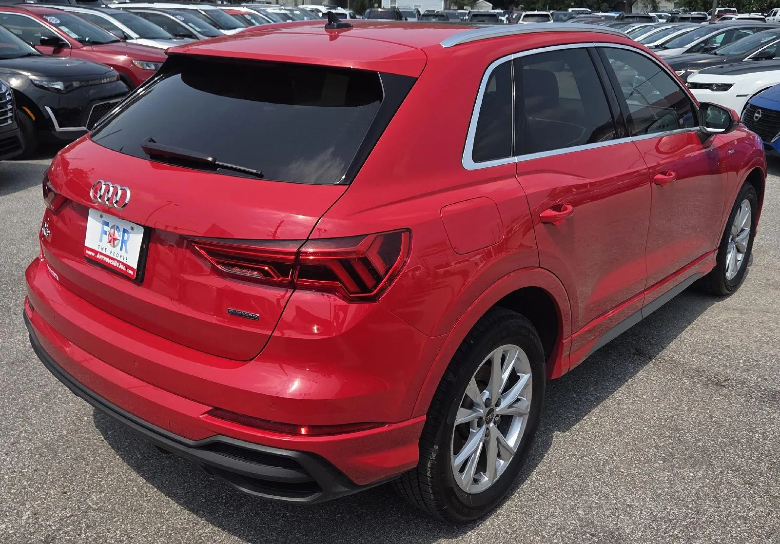 Audi Q3 photo 7