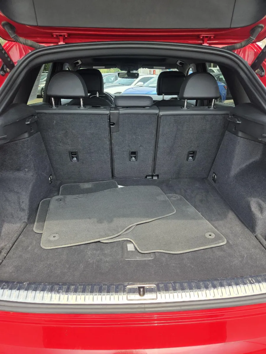 Audi Q3 photo 11