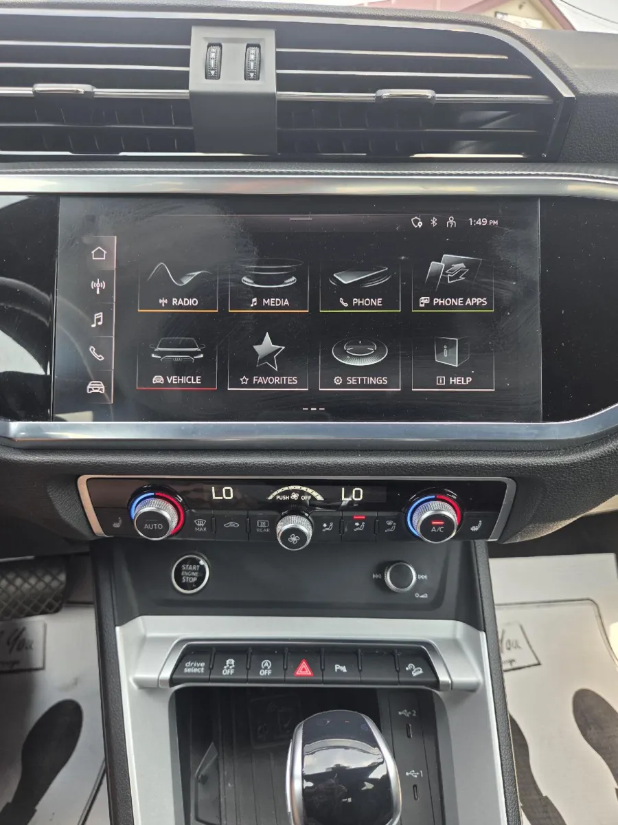 Audi Q3 photo 20