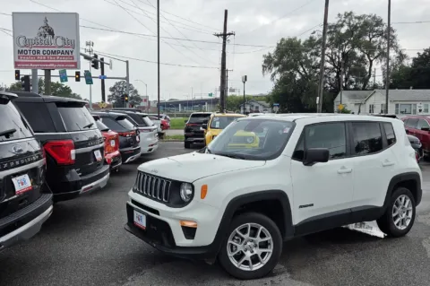 White 2023 Jeep Renegade Latitude for sale in Des Moines, IA