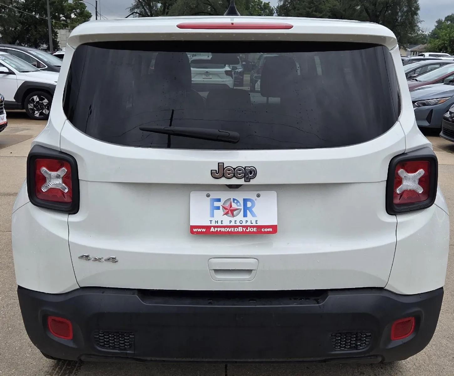 Jeep Renegade photo 8