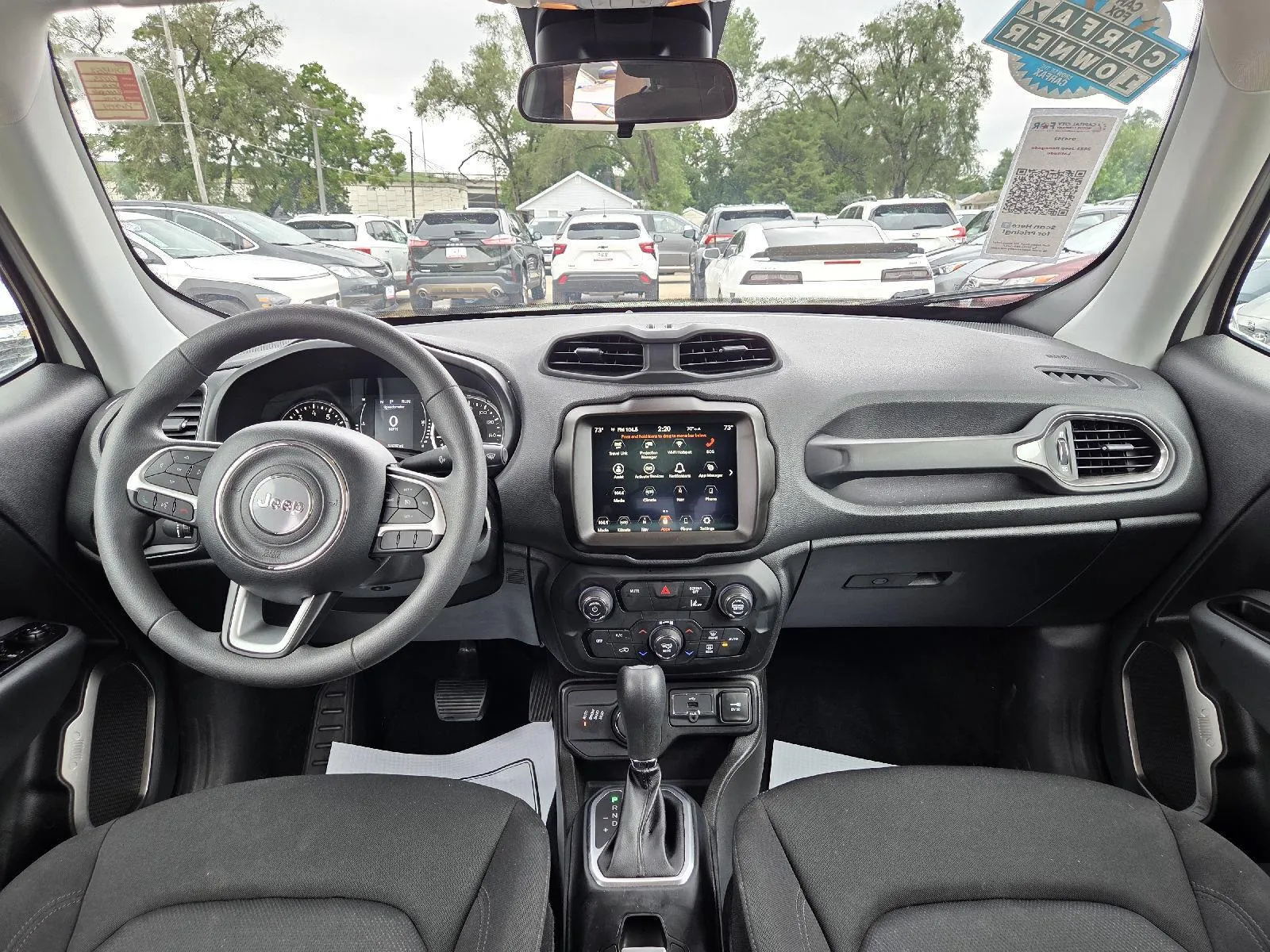 Jeep Renegade photo 16