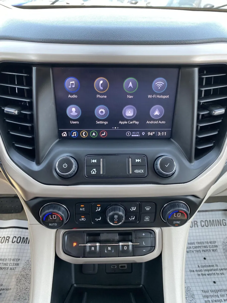 GMC Acadia photo 22