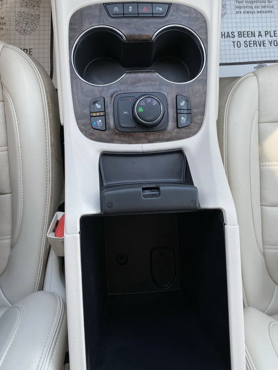 GMC Acadia photo 24
