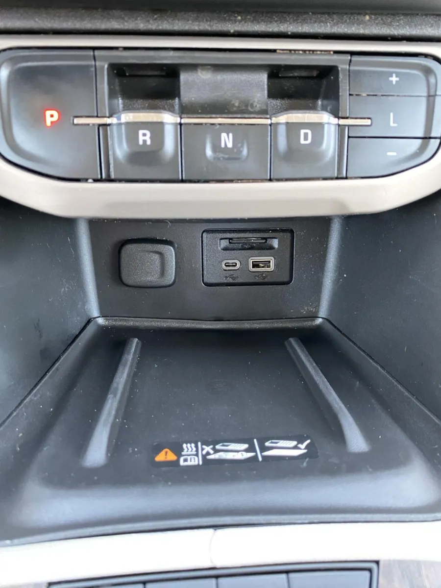 GMC Acadia photo 25