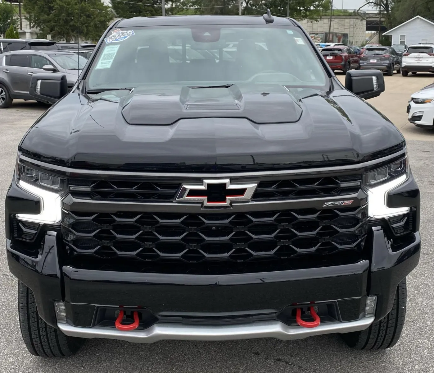 Chevrolet Silverado photo 3