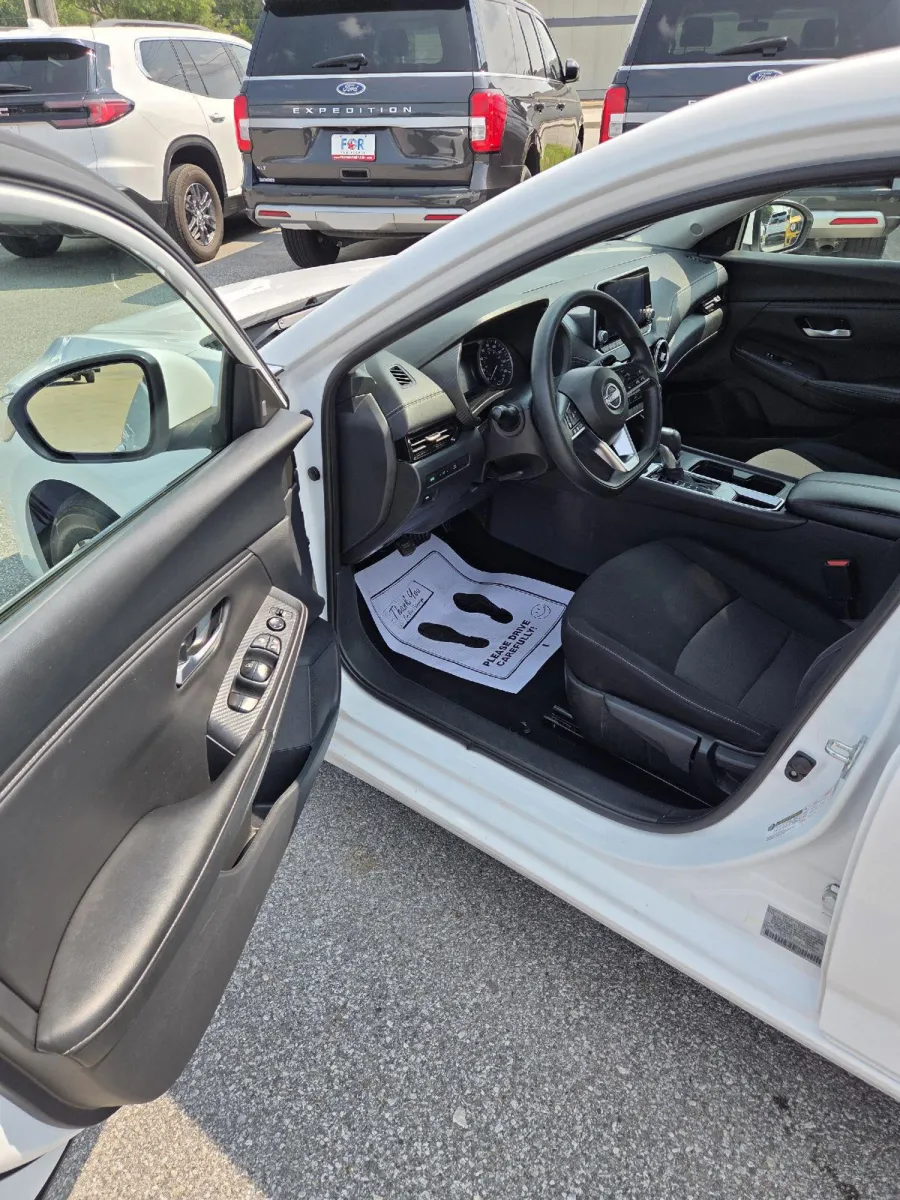 Nissan Sentra photo 12