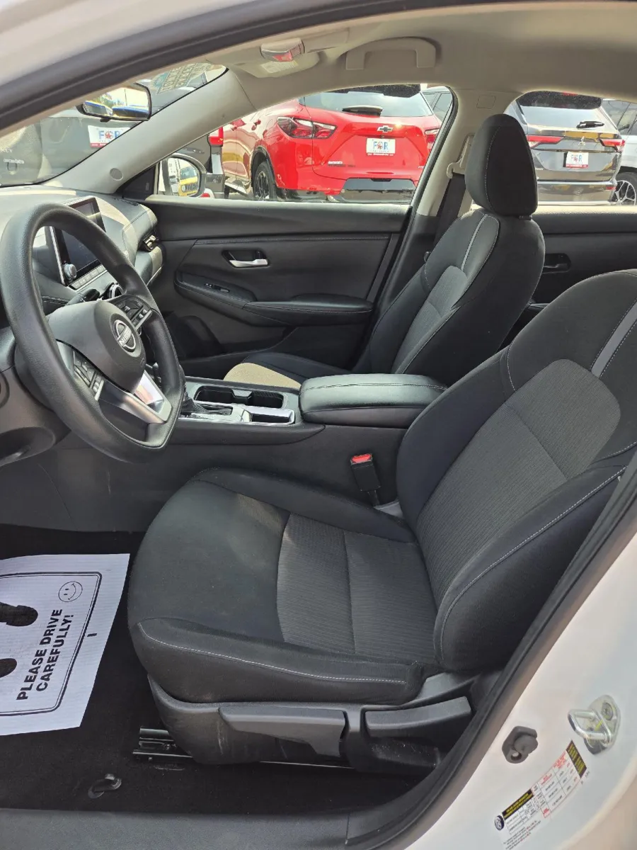 Nissan Sentra photo 13