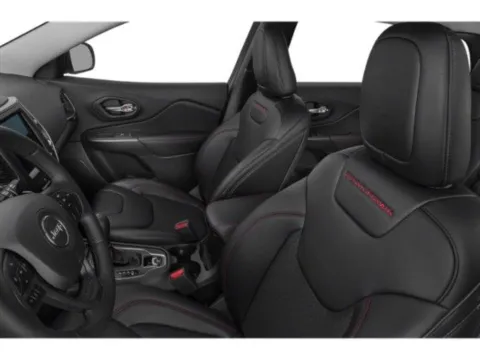 More photos of 2019 Jeep Cherokee Trailhawk at Capital City Motor Company, IA