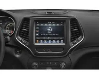 More photos of 2019 Jeep Cherokee Trailhawk at Capital City Motor Company, IA