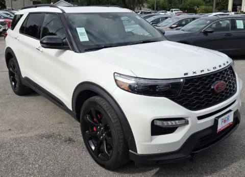Photos of 2022 Ford Explorer ST for sale in Des Moines, IA at Capital City Motor Company