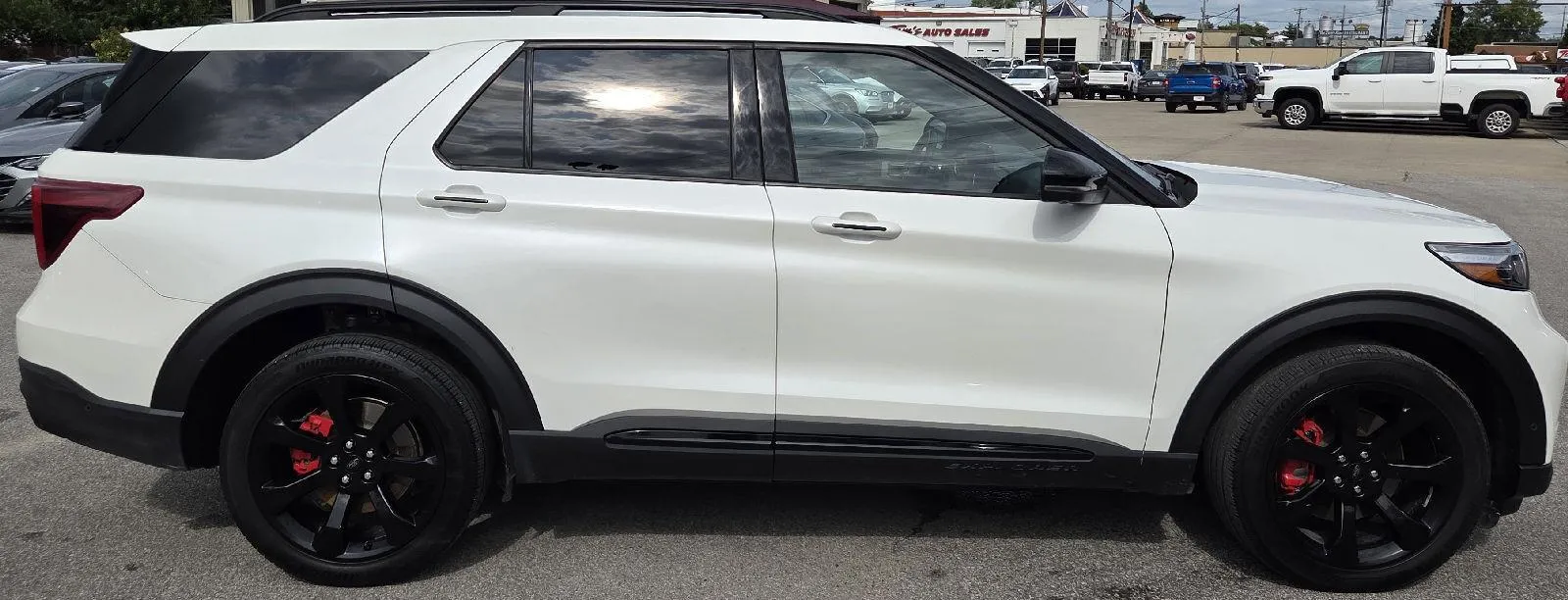 Ford Explorer photo 6