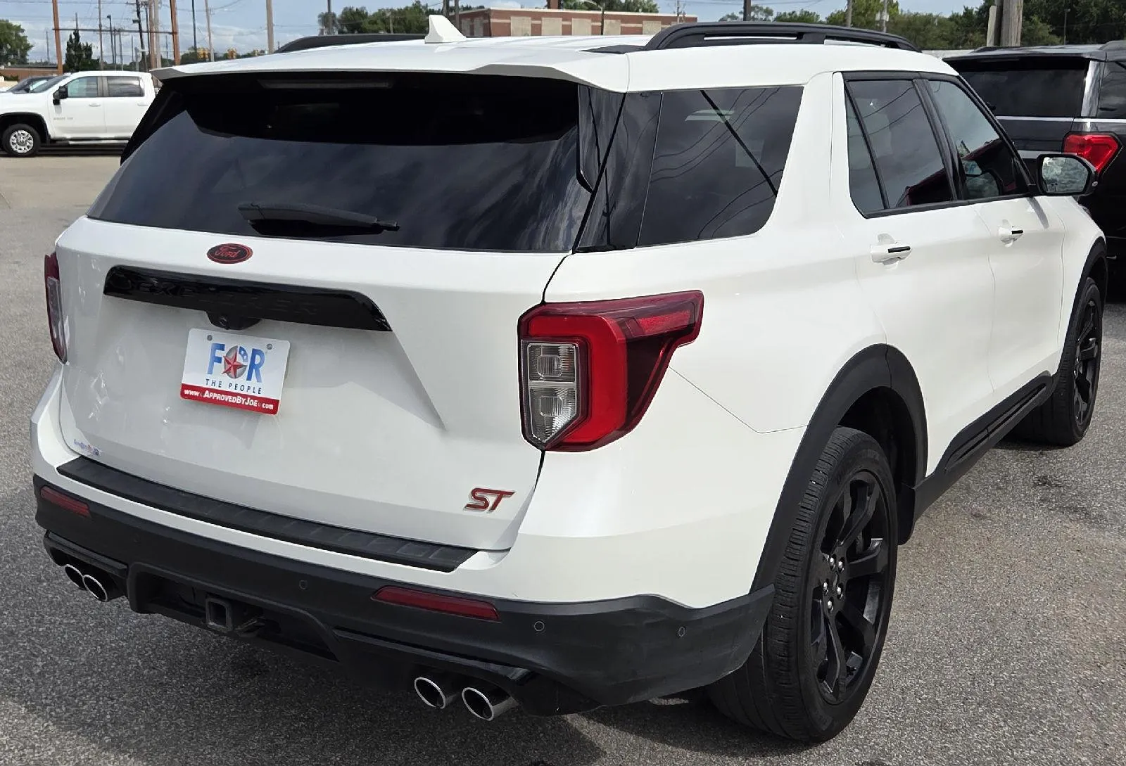 Ford Explorer photo 7