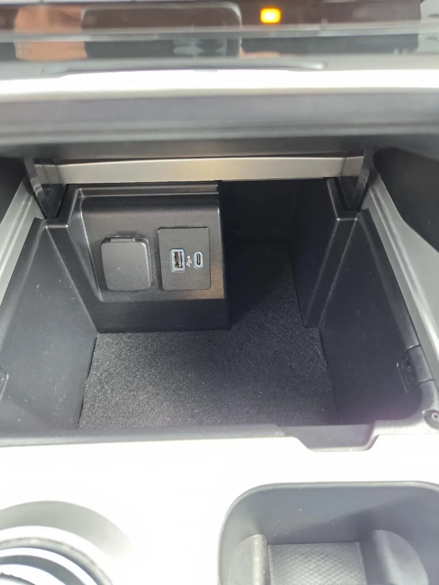 Ford Explorer photo 24