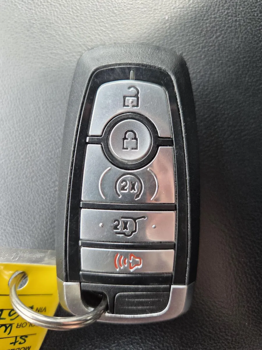 Ford Explorer photo 27