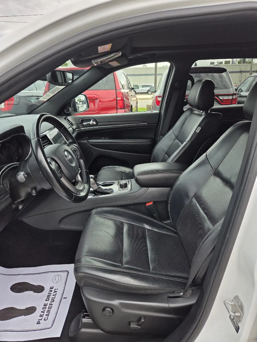 Jeep Grand Cherokee photo 14