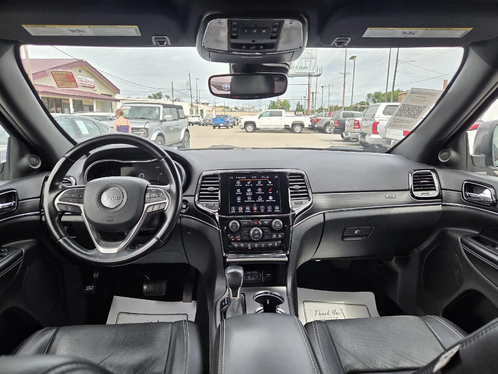 Jeep Grand Cherokee photo 18