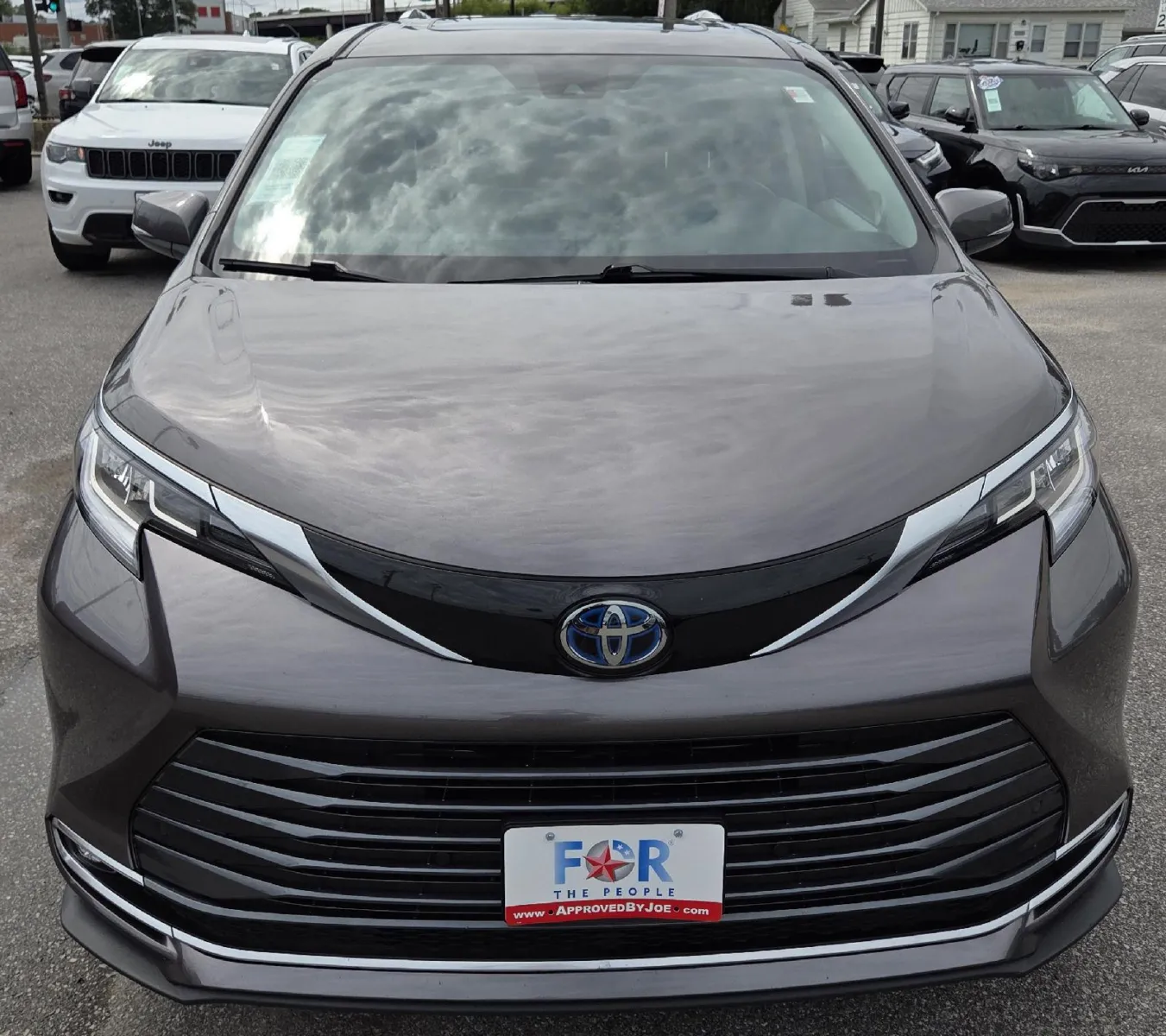 Toyota Sienna photo 3