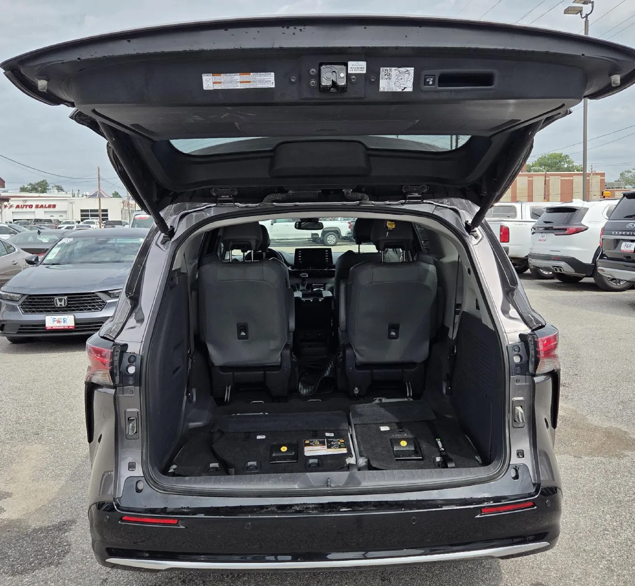Toyota Sienna photo 10