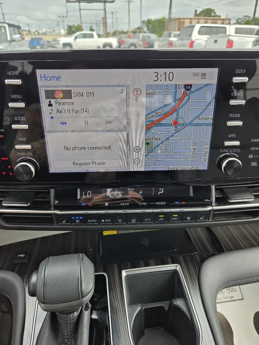 Toyota Sienna photo 22