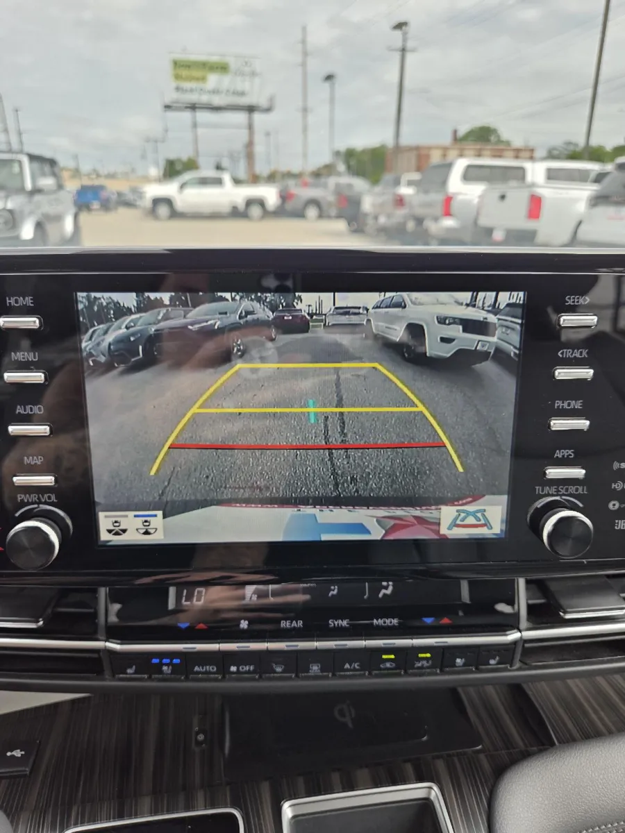 Toyota Sienna photo 23