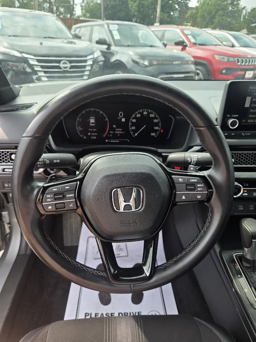 Honda Civic photo 18
