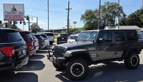 Gray 2017 Jeep Wrangler Unlimited Sport for sale in Des Moines, IA