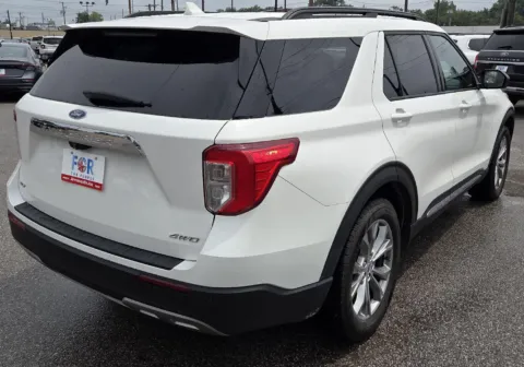 More photos of 2022 Ford Explorer XLT at Capital City Motor Company, IA